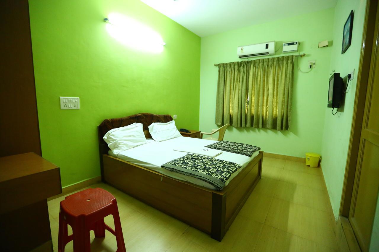 Hotel Abirami Residency Tirukkadaiyur Exterior foto